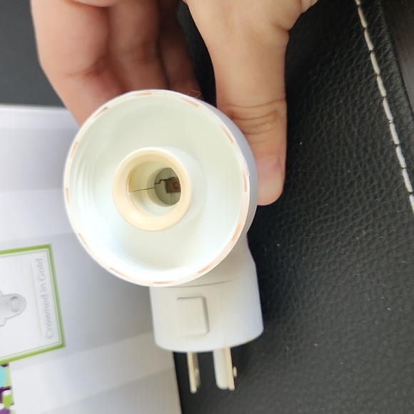 Crowned in Gold Mini Scentsy Warmer - Picture 3 of 3